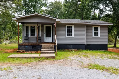 1434 Roosevelt Dr, Alexander City, AL 35010