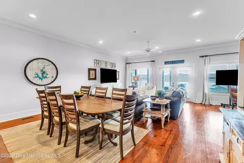Dining - 1529 Point Windy Dr # E, Jacksons Gap, AL 36861 photo 1 of 2