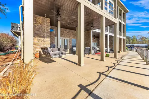 Exterior - 1529 Point Windy Dr # E, Jacksons Gap, AL 36861 photo 1 of 7