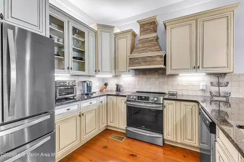 Kitchen - 1529 Point Windy Dr # E, Jacksons Gap, AL 36861 photo 3 of 5