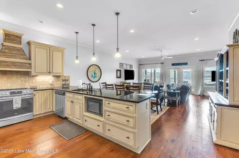 Kitchen - 1529 Point Windy Dr # E, Jacksons Gap, AL 36861 photo 4 of 6