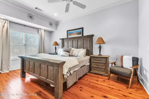 Bedroom - 1529 Point Windy Dr # E, Jacksons Gap, AL 36861 photo 3 of 10