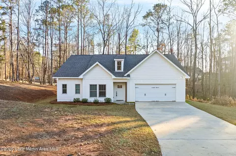 17 Shadow Ln, Dadeville, AL 36853