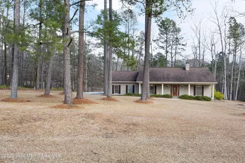 561 Lakeview Rdg, Dadeville, AL 36853
