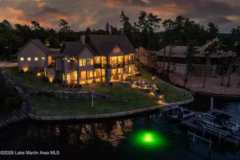 426 Dawson Pt, Alexander City, AL 35010
