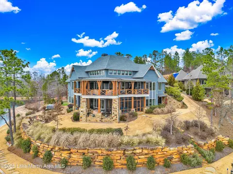 114 Sailors Pt, Alexander City, AL 35010