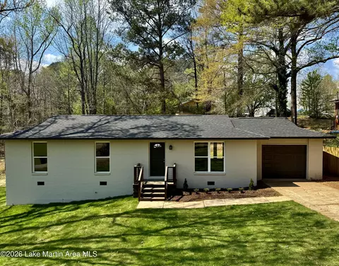 1430 Glenn St, Alexander City, AL 35010