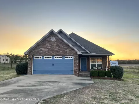 41 Lakeside Trl, Tallassee, AL 36078