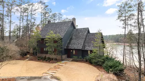 536 Russell Cabin Pt, Alexander City, AL 35010