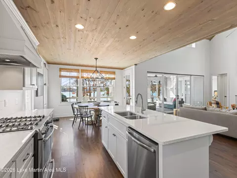 Kitchen - 122 Canoe Pt, Equality, AL 36026 photo 1 of 6