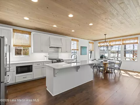 Kitchen - 122 Canoe Pt, Equality, AL 36026 photo 2 of 6