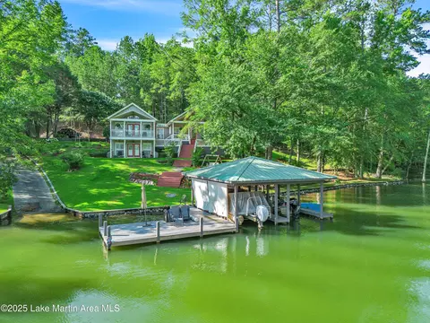 Exterior - 141 2nd St, Eclectic, AL 36024 photo 1 of 23