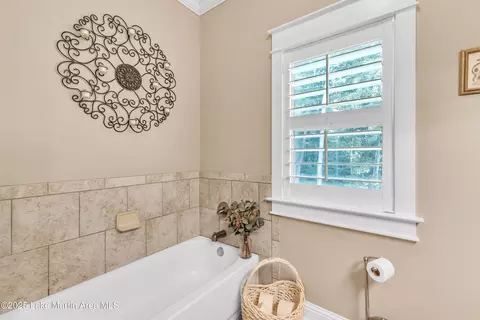 Bath - 141 2nd St, Eclectic, AL 36024 photo 6 of 9