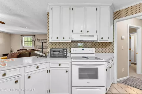 Kitchen - 141 2nd St, Eclectic, AL 36024 photo 4 of 4