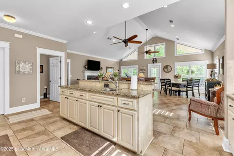 Entry Way - 141 2nd St, Eclectic, AL 36024 photo 1 of 2