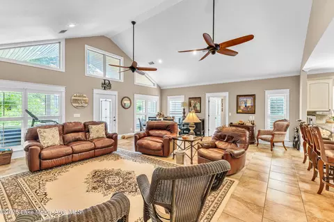 Living - 141 2nd St, Eclectic, AL 36024 photo 1 of 3