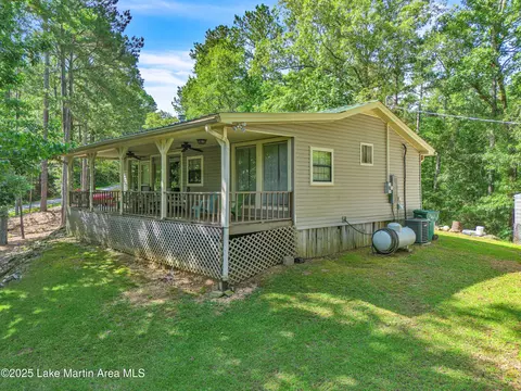 Exterior - 141 2nd St, Eclectic, AL 36024 photo 18 of 23