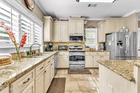 Kitchen - 141 2nd St, Eclectic, AL 36024 photo 1 of 4