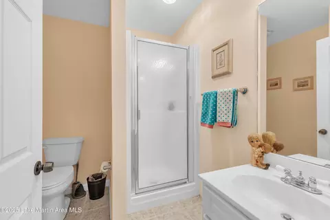 Bath - 141 2nd St, Eclectic, AL 36024 photo 7 of 9