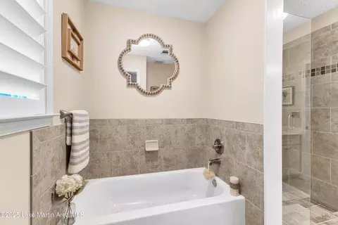Bath - 141 2nd St, Eclectic, AL 36024 photo 3 of 9
