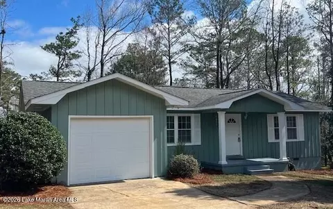 1818 Cathy Cir, Alexander City, AL 35010