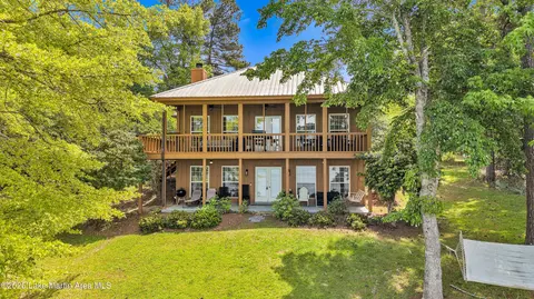 117 Clearwaters Dr, Dadeville, AL 36853