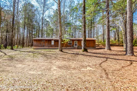 357 Walkabout Ranch Rd, Daviston, AL 36256