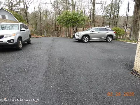 2249 Clubview Dr, Alexander City, AL 35010