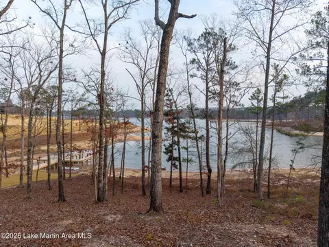 157 Dedies Way, Alexander City, AL 35010