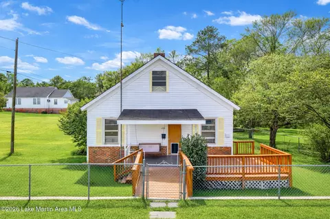 403 Herd St, Tallassee, AL 36078