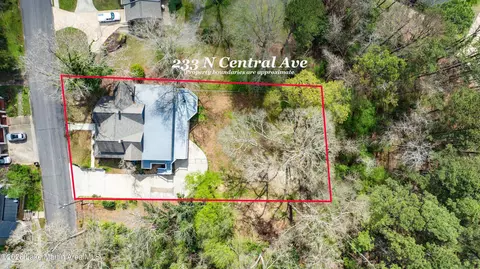 233 Central Ave, Alexander City, AL 35010