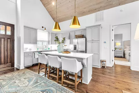 Kitchen - 35 Canoe Pt, Equality, AL 36026 photo 3 of 5