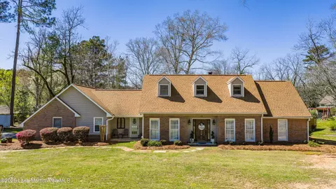 2180 Dobbs Cir, Alexander City, AL 35010