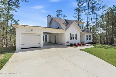 241 Pine Tree Cir, Dadeville, AL 36853
