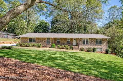 144 Glenhaven Dr, Alexander City, AL 35010