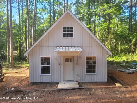 74 Poplar Dr, Eclectic, AL 36024