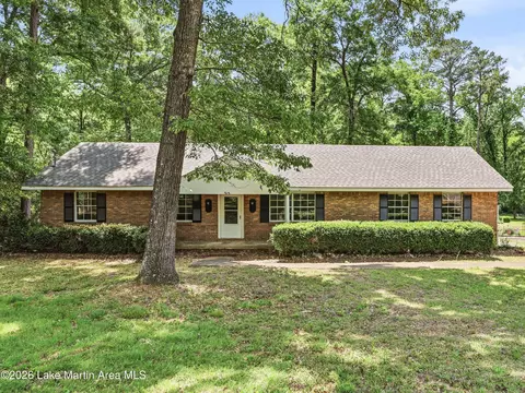 818 Godwin Rd, Tallassee, AL 36078