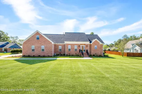 2447 Oakwoods Ln, Alexander City, AL 35010