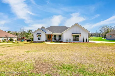 449 Winding Creek Rd, Alexander City, AL 35010