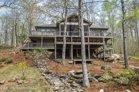 93 Shady Ridge Cir, Alexander City, AL 35010