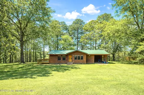 151 Pemberton Rd, Tallassee, AL 36078