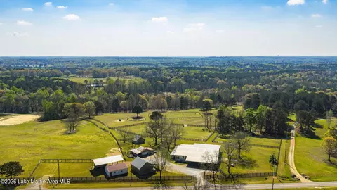 398 Abrams Rd, Tallassee, AL 36078
