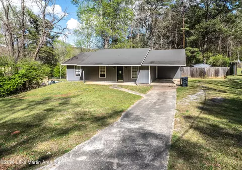 3426 Dobbs Rd, Alexander City, AL 35010