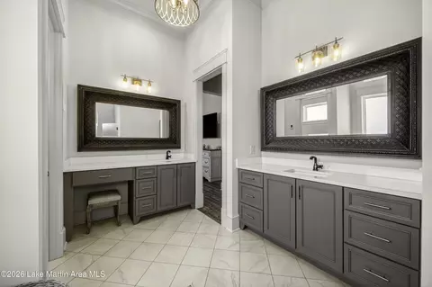 Bath - 2395 Real Island Rd, Equality, AL 36026 photo 2 of 11