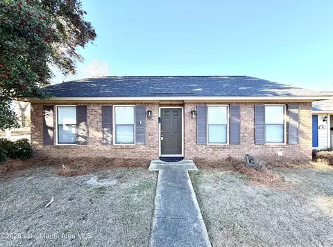 15 Wheeler St, Alexander City, AL 35010