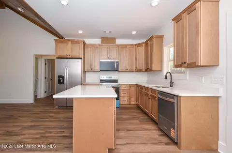 Kitchen - 560 Tower St, Daviston, AL 36256 photo 5 of 6