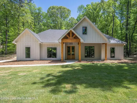 34 Fawn Ln, Dadeville, AL 36853