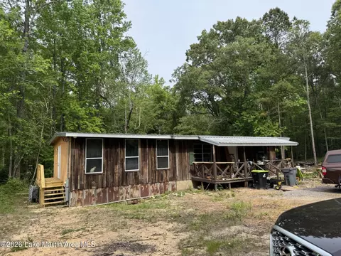 212 Milner Dr, Jacksons Gap, AL 36861