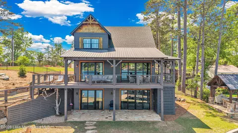 611 Bay Pine Island Rd, Jacksons Gap, AL 36861