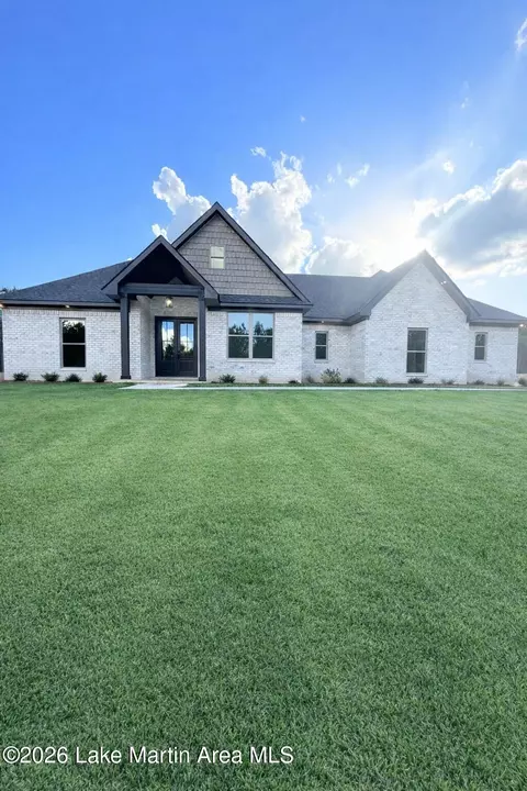 174 Hidden Lk, Tallassee, AL 36078
